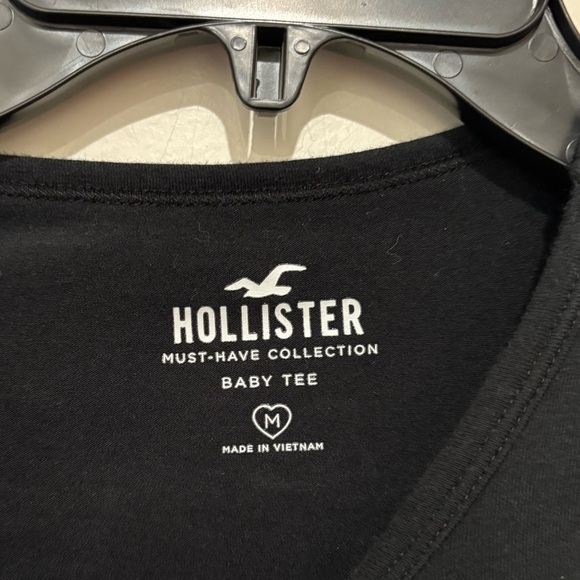 Hollister Tie Around Black Tee size medium - Picture 3 of 5